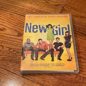 3/$20 New Girl The Complete First Season 1 DVD Set